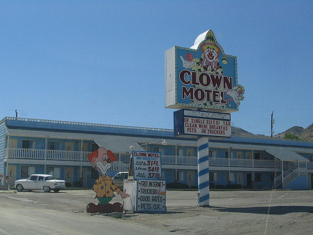 clown motel